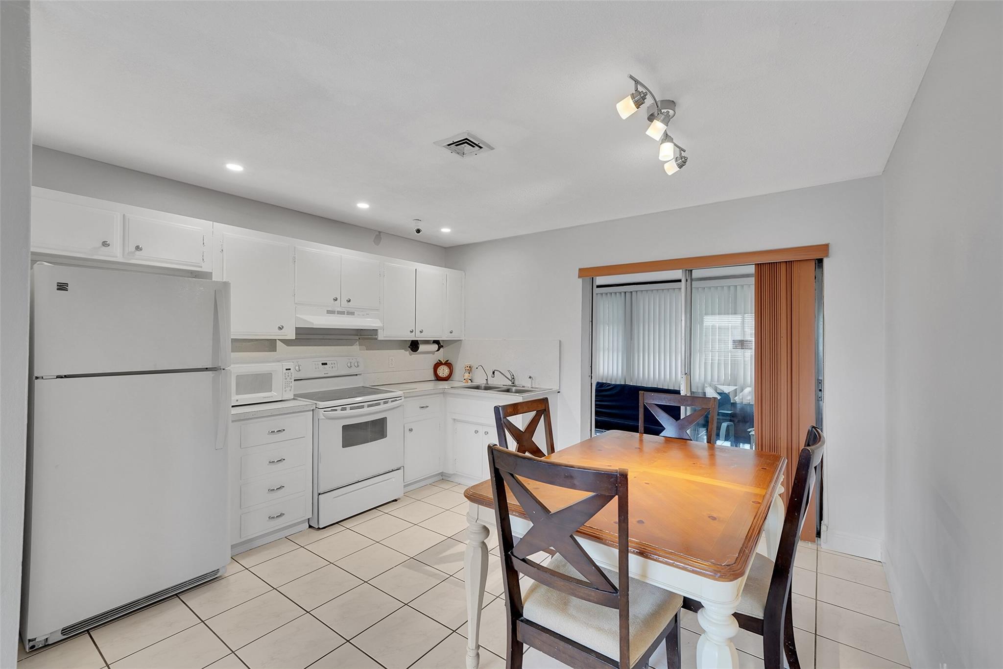 Tamarac Lakes 58-40 B - Residential