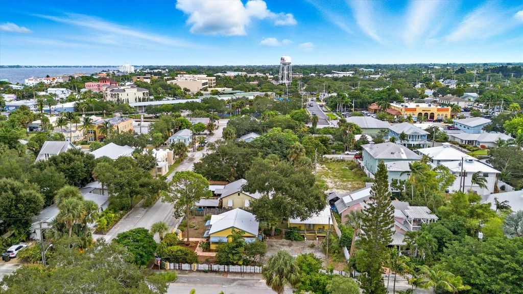 Photo of 120 SW 5th Street, Stuart, FL 34994 (MLS # R11129295)