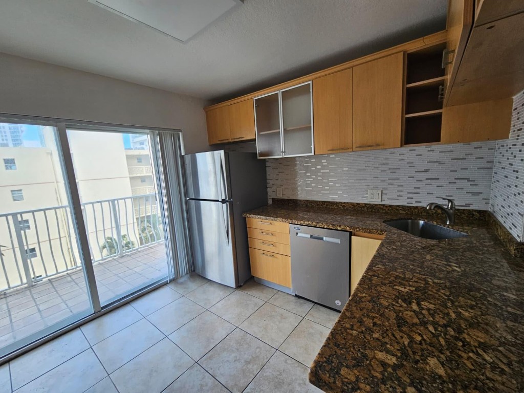 677 NE 24th Street 601