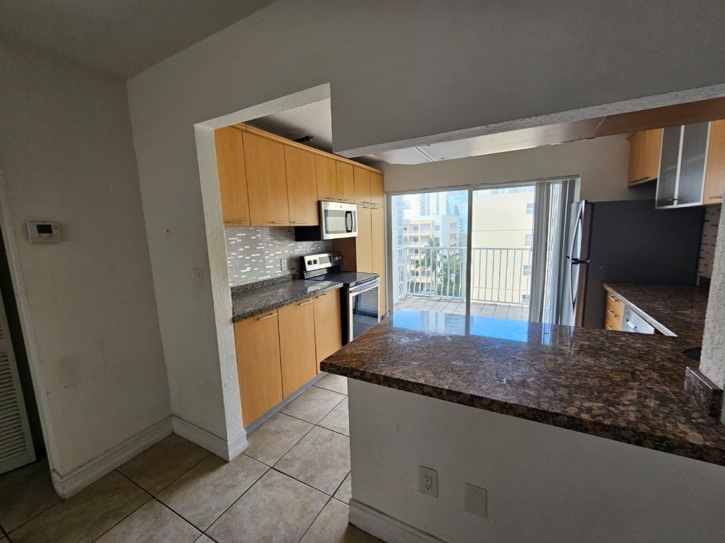 677 NE 24th Street 601