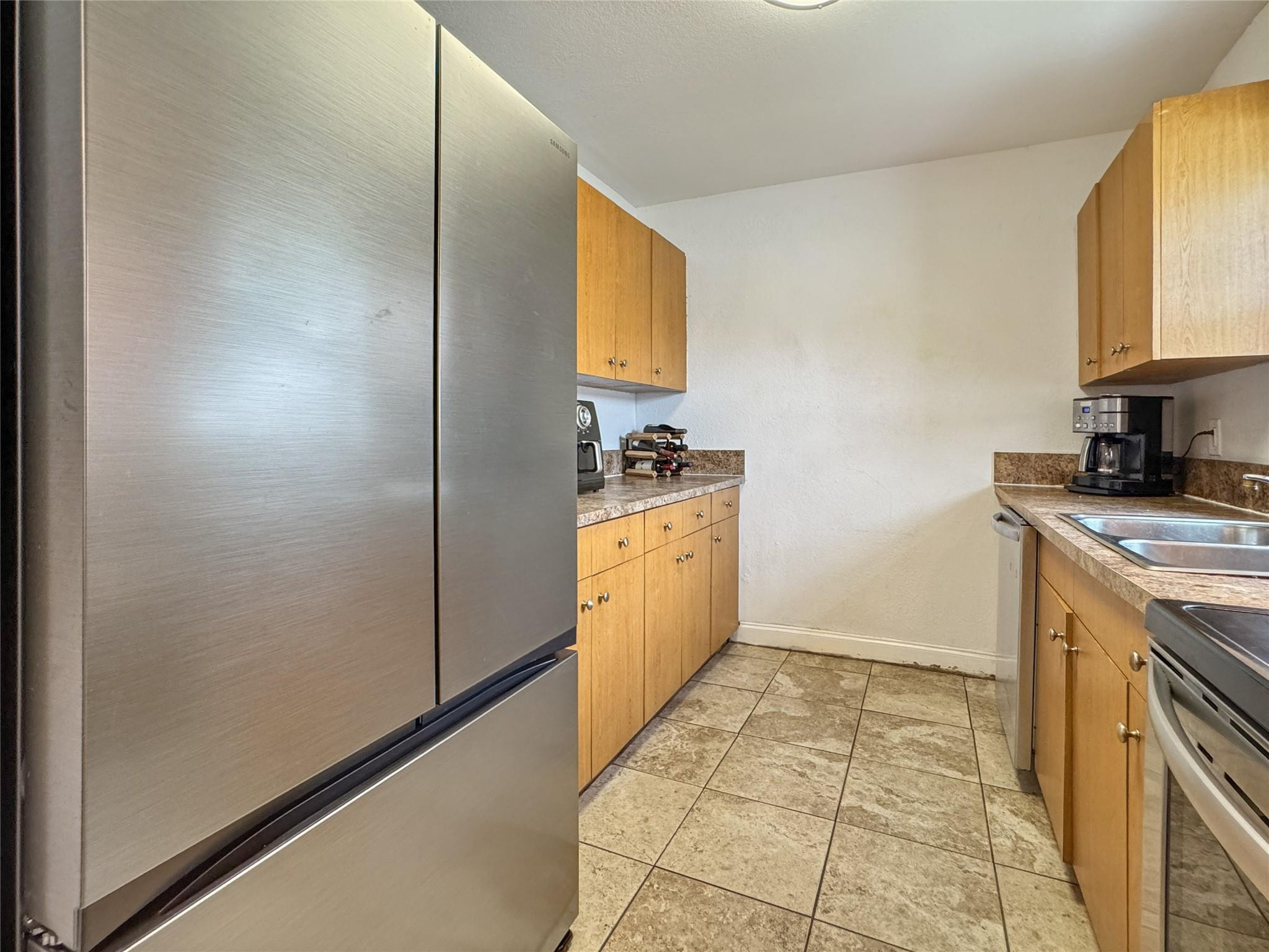 Lauderdale Manors Amd - Residential Lease