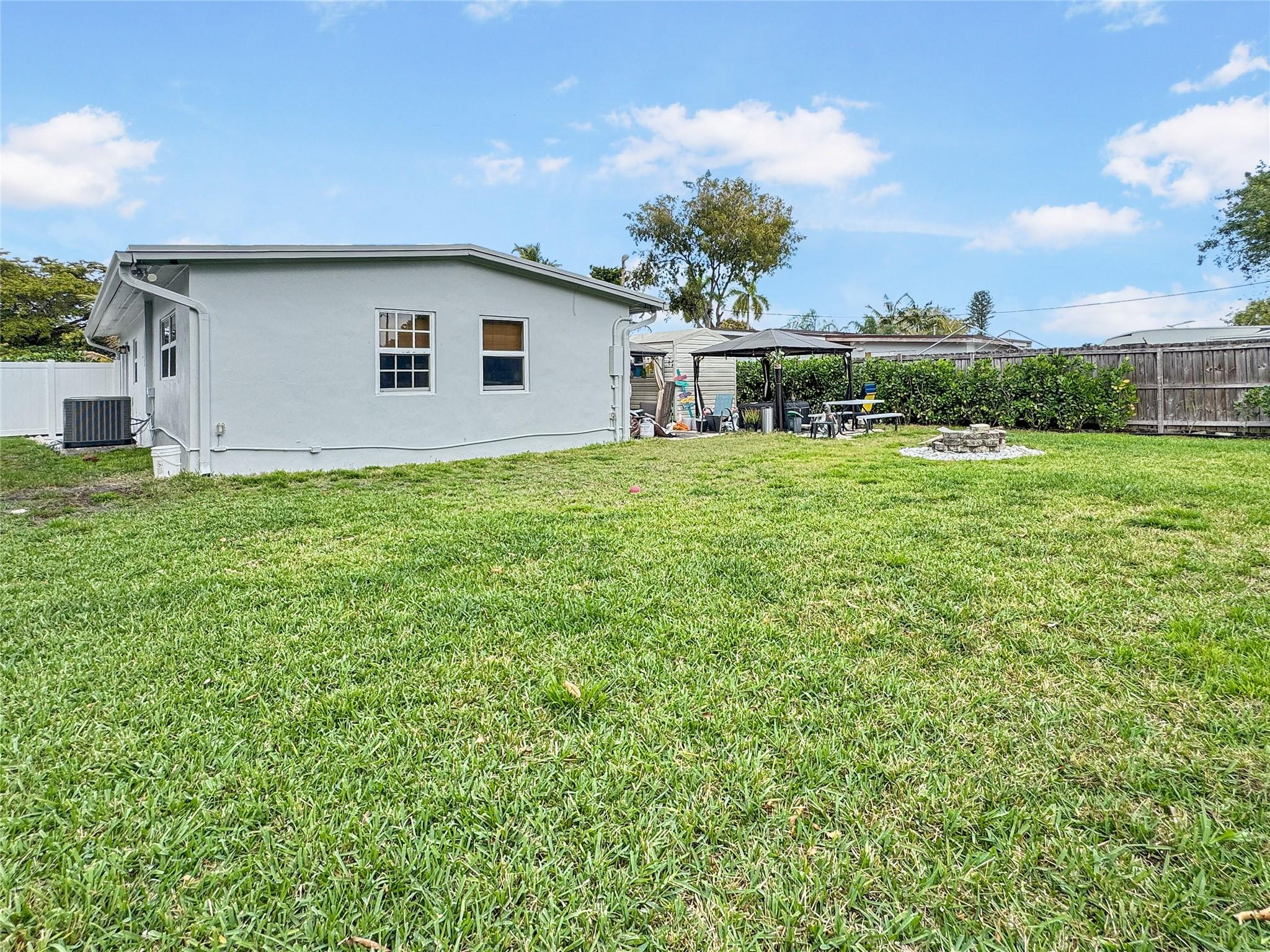 Lauderdale Manors Amd - Residential Lease