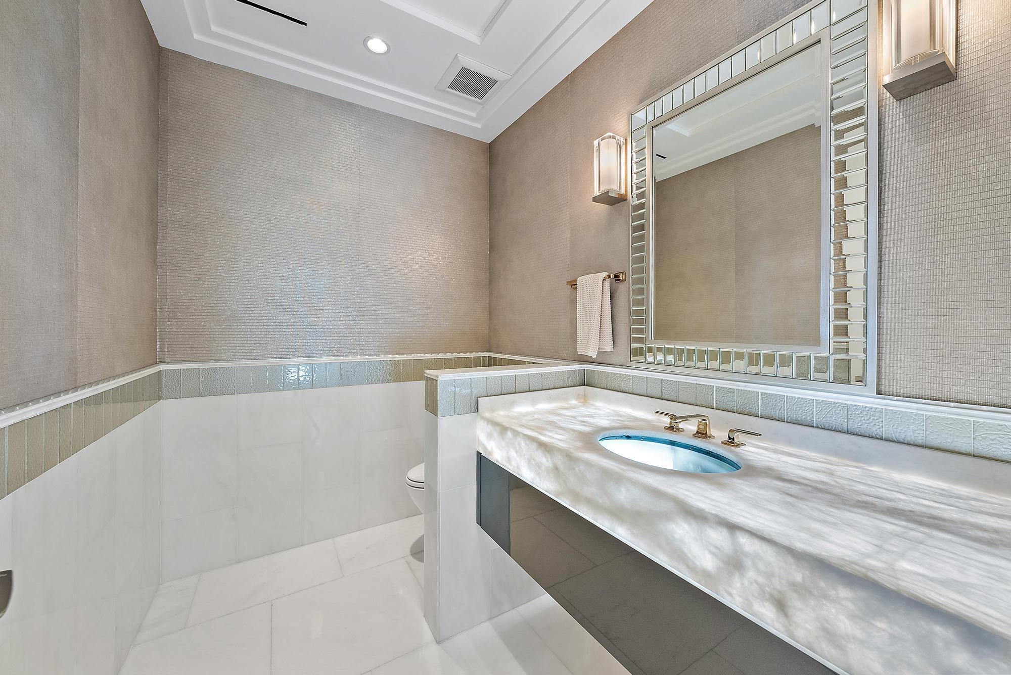 ADMIRALS COVE - Residential