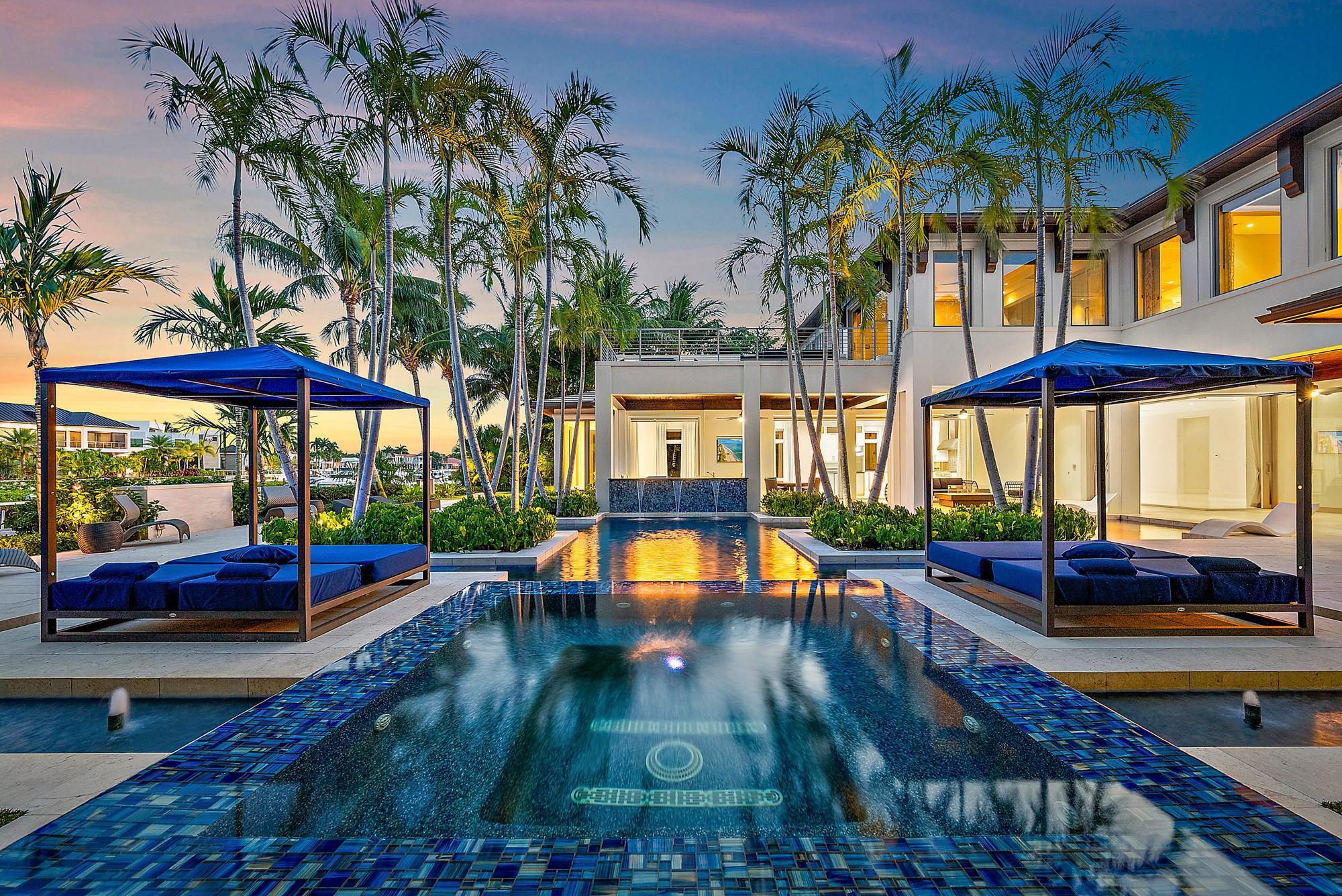 ADMIRALS COVE - Residential