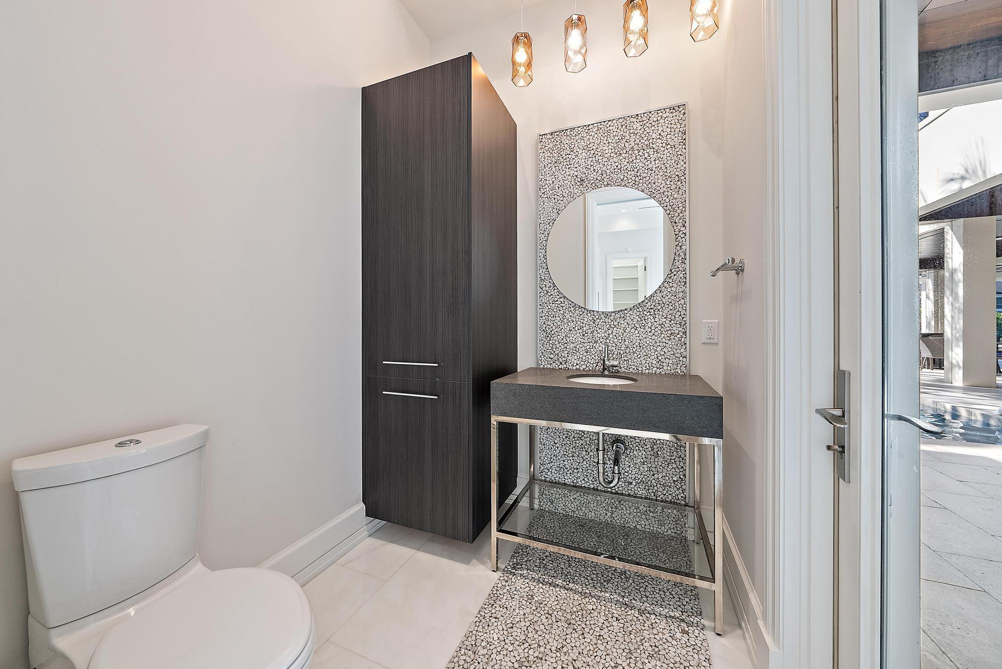 ADMIRALS COVE - Residential