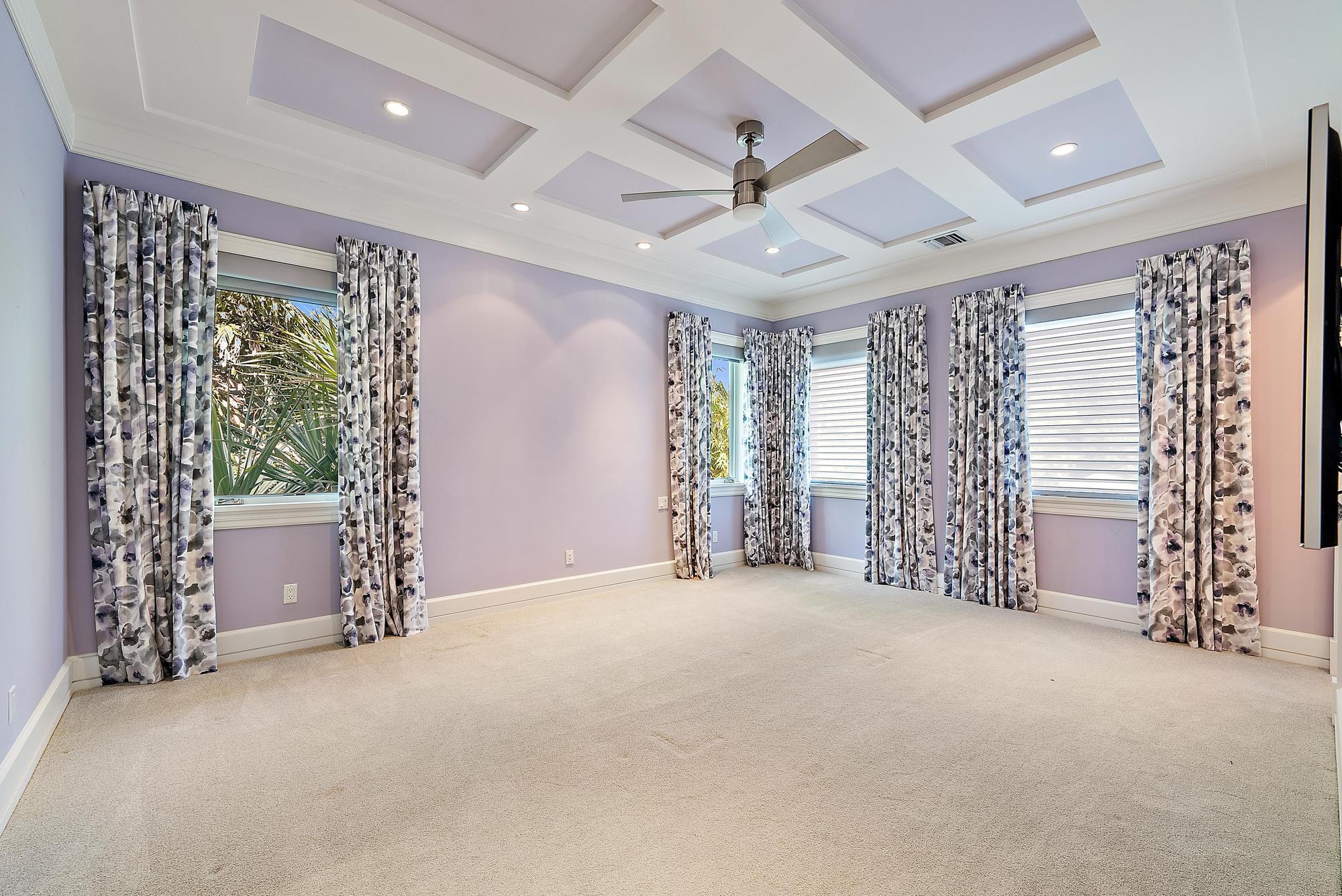 ADMIRALS COVE - Residential