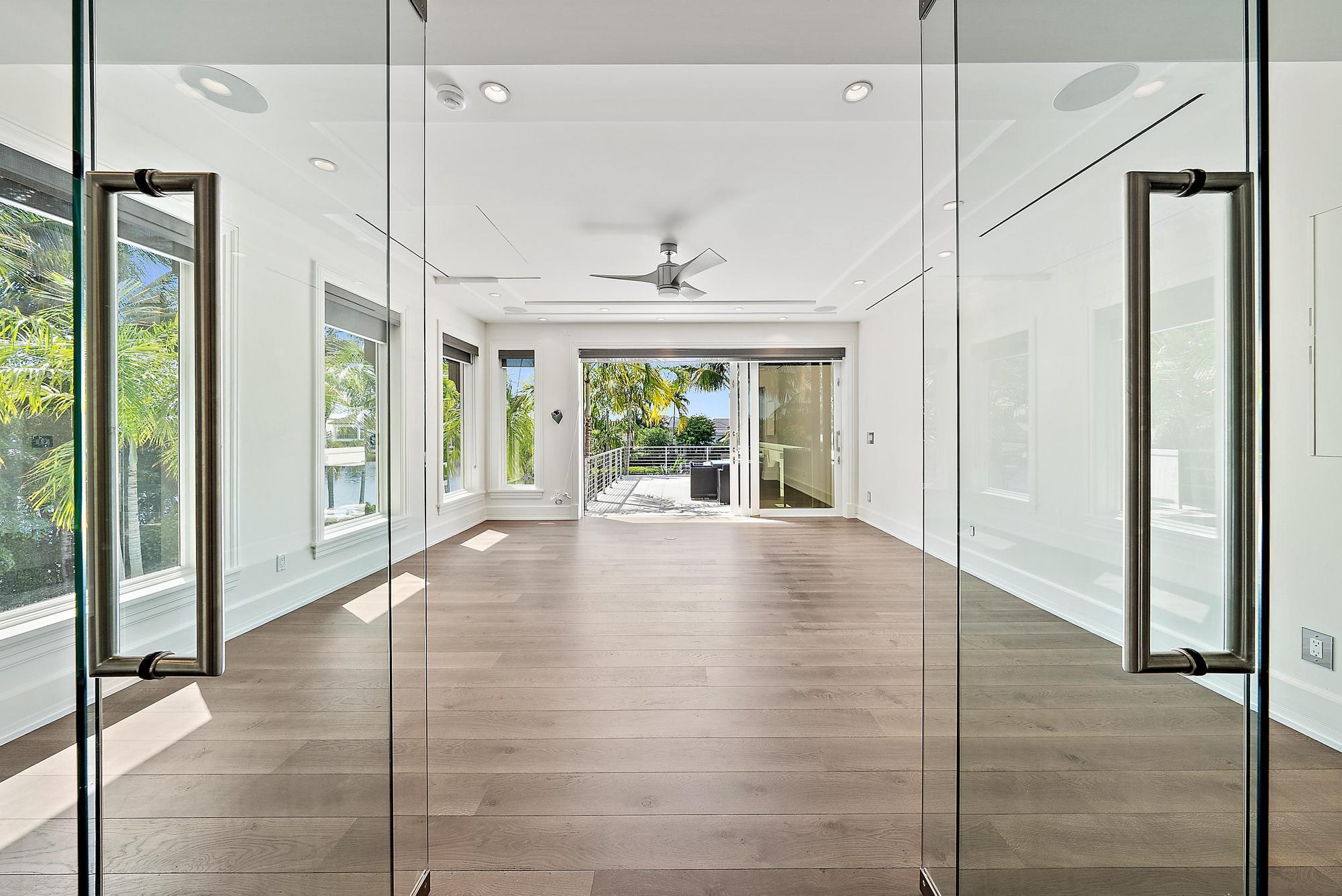 ADMIRALS COVE - Residential