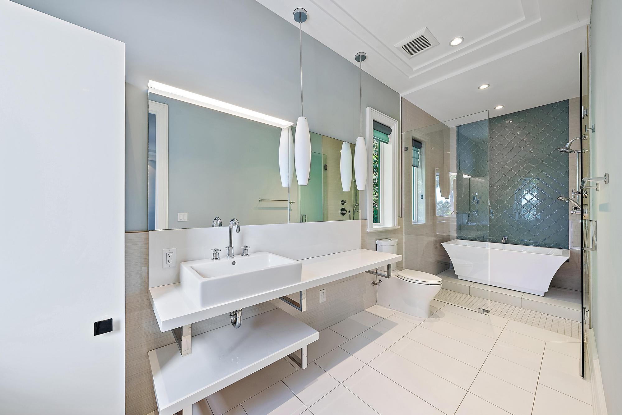 ADMIRALS COVE - Residential