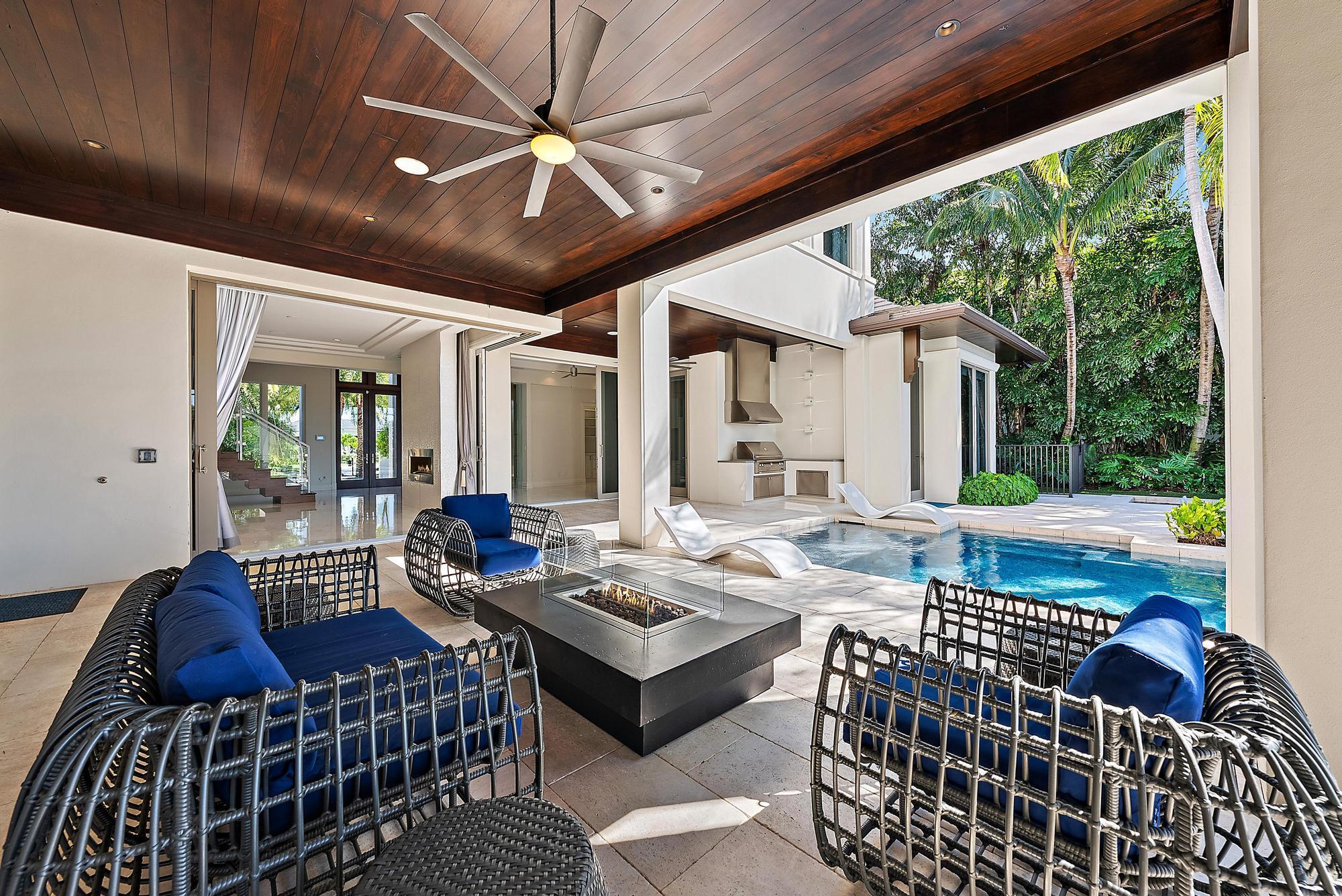 ADMIRALS COVE - Residential