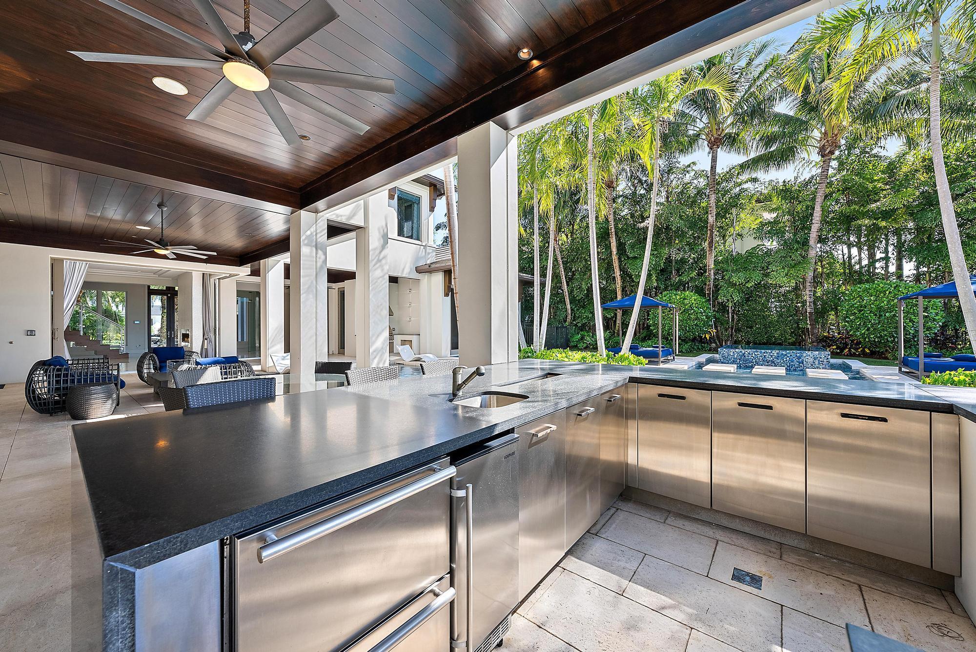 ADMIRALS COVE - Residential