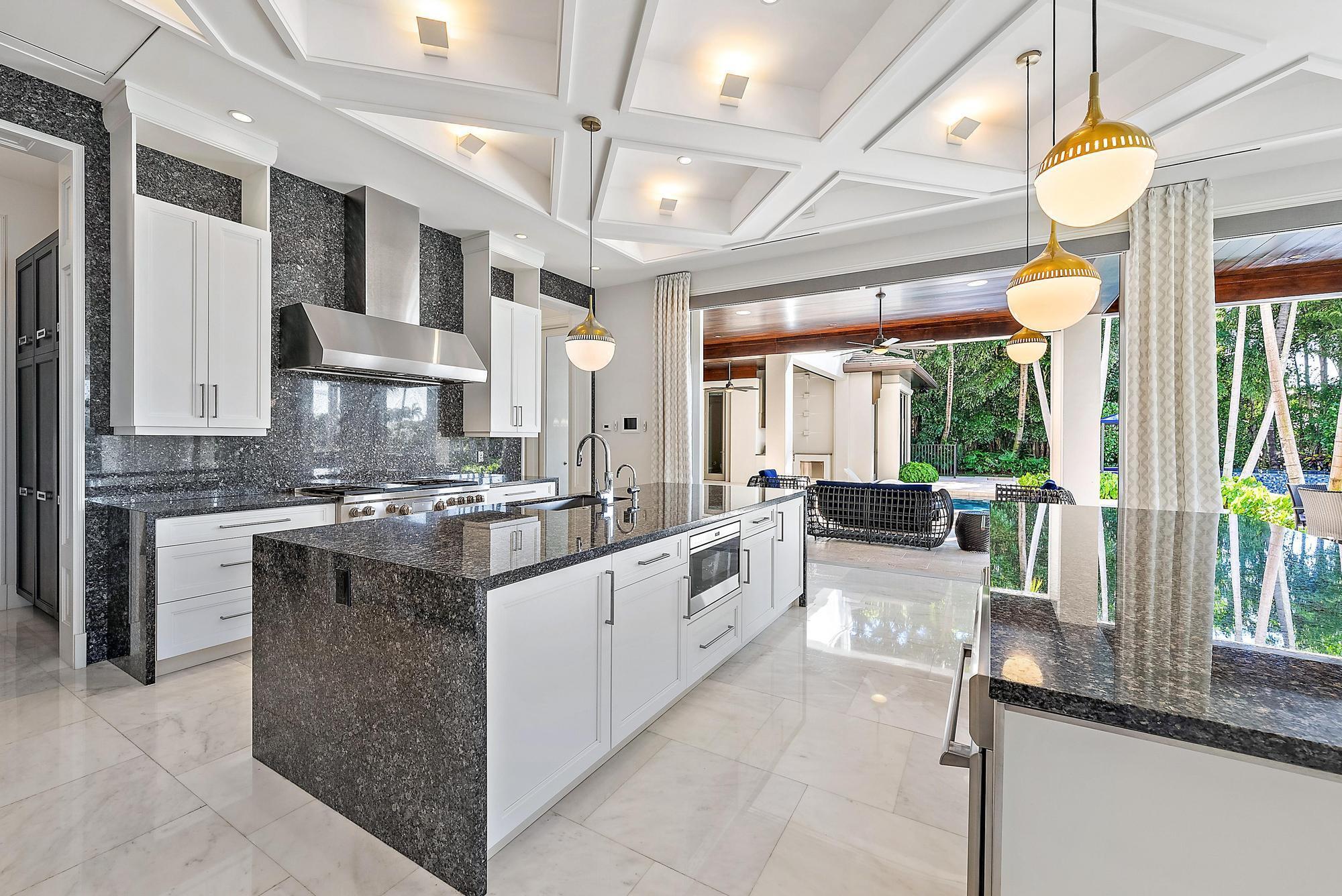 ADMIRALS COVE - Residential