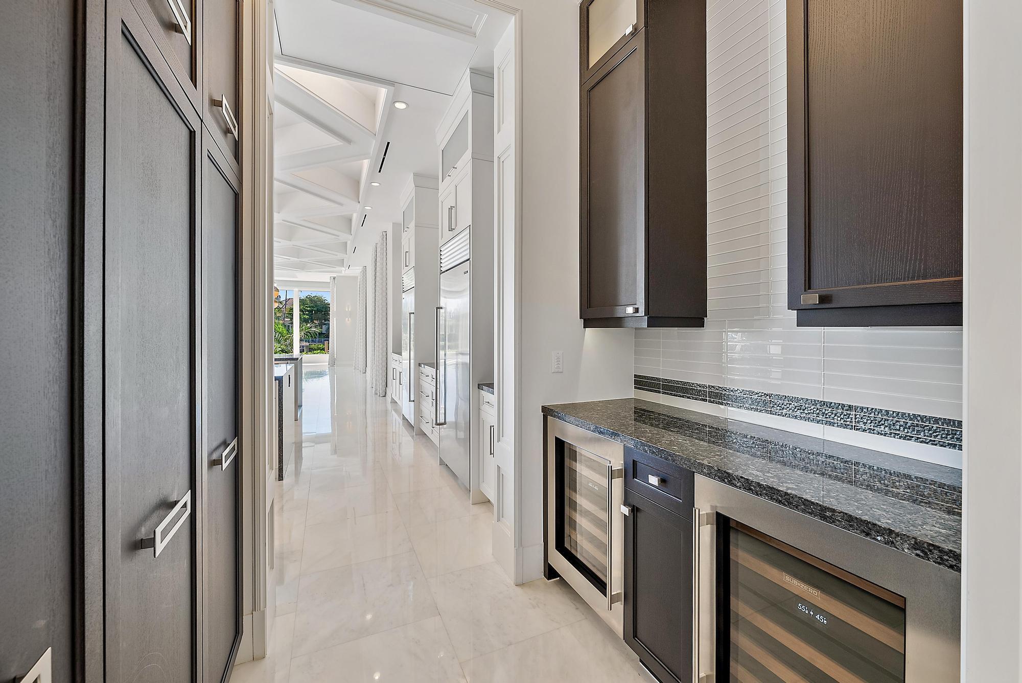 ADMIRALS COVE - Residential