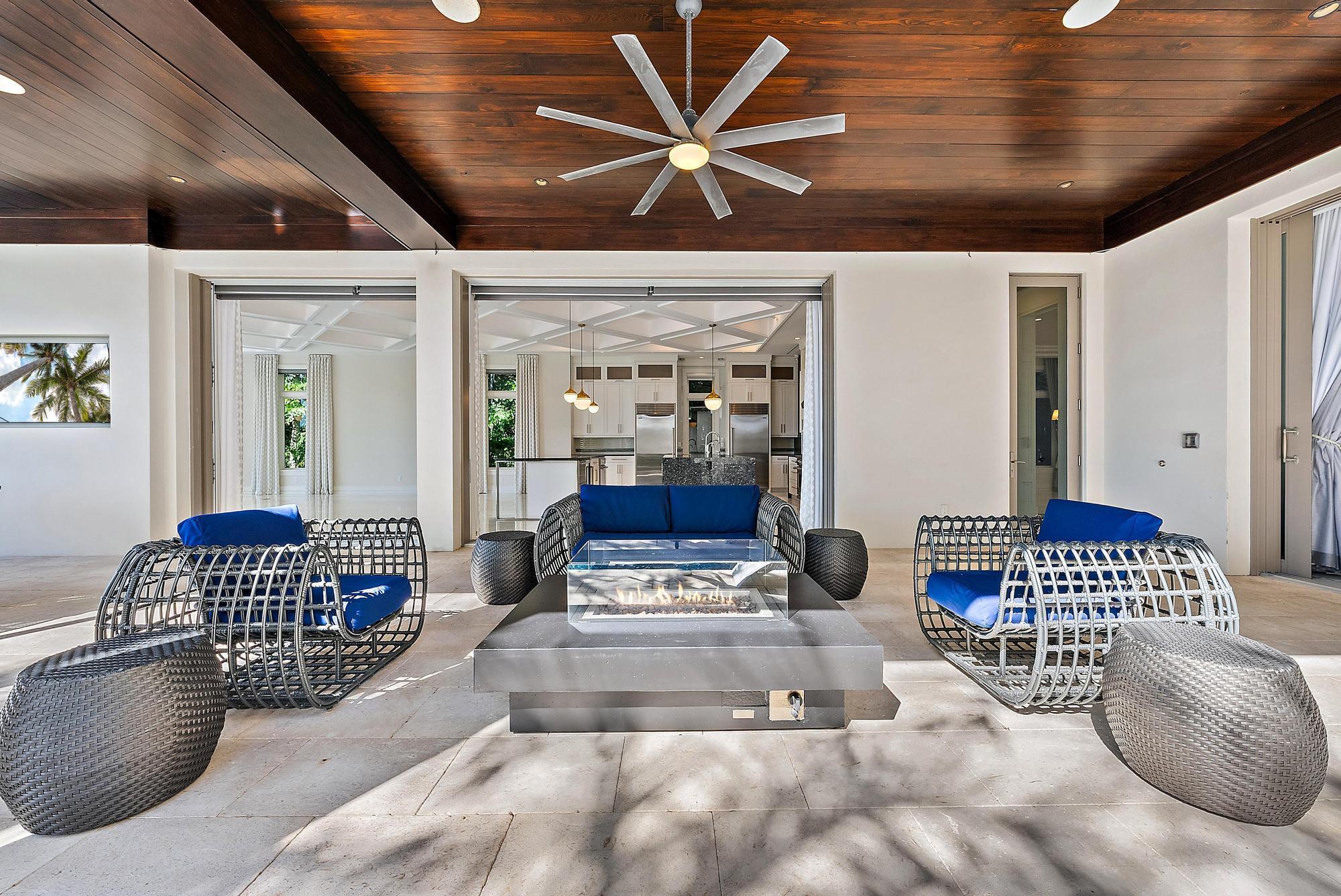 ADMIRALS COVE - Residential