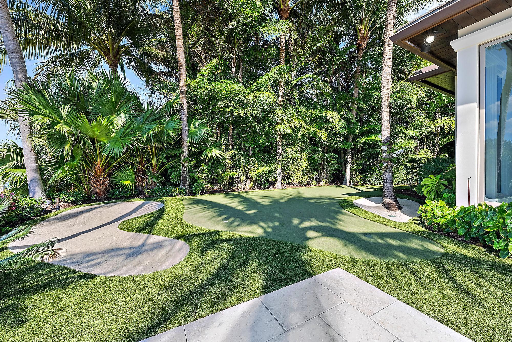 ADMIRALS COVE - Residential