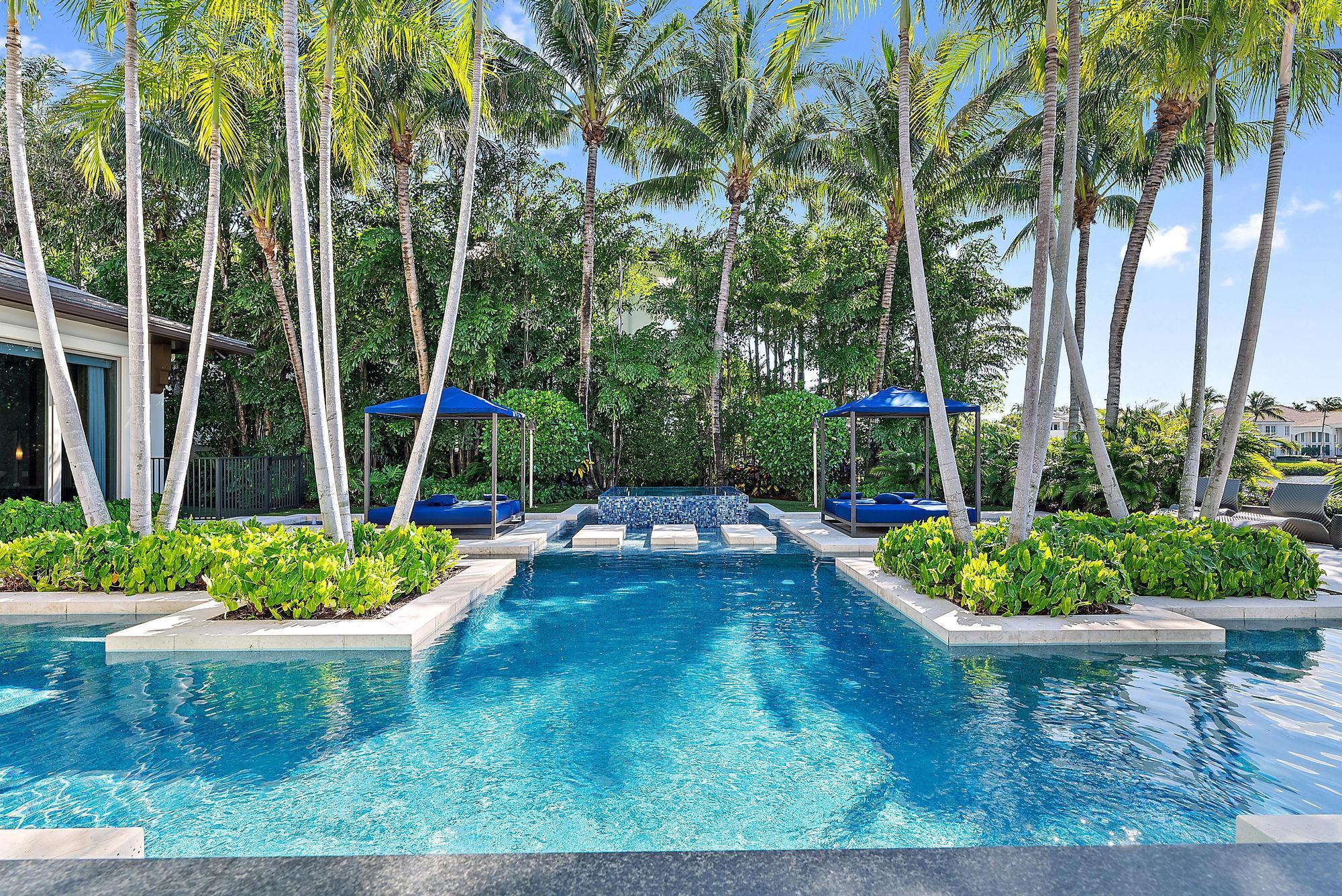 ADMIRALS COVE - Residential