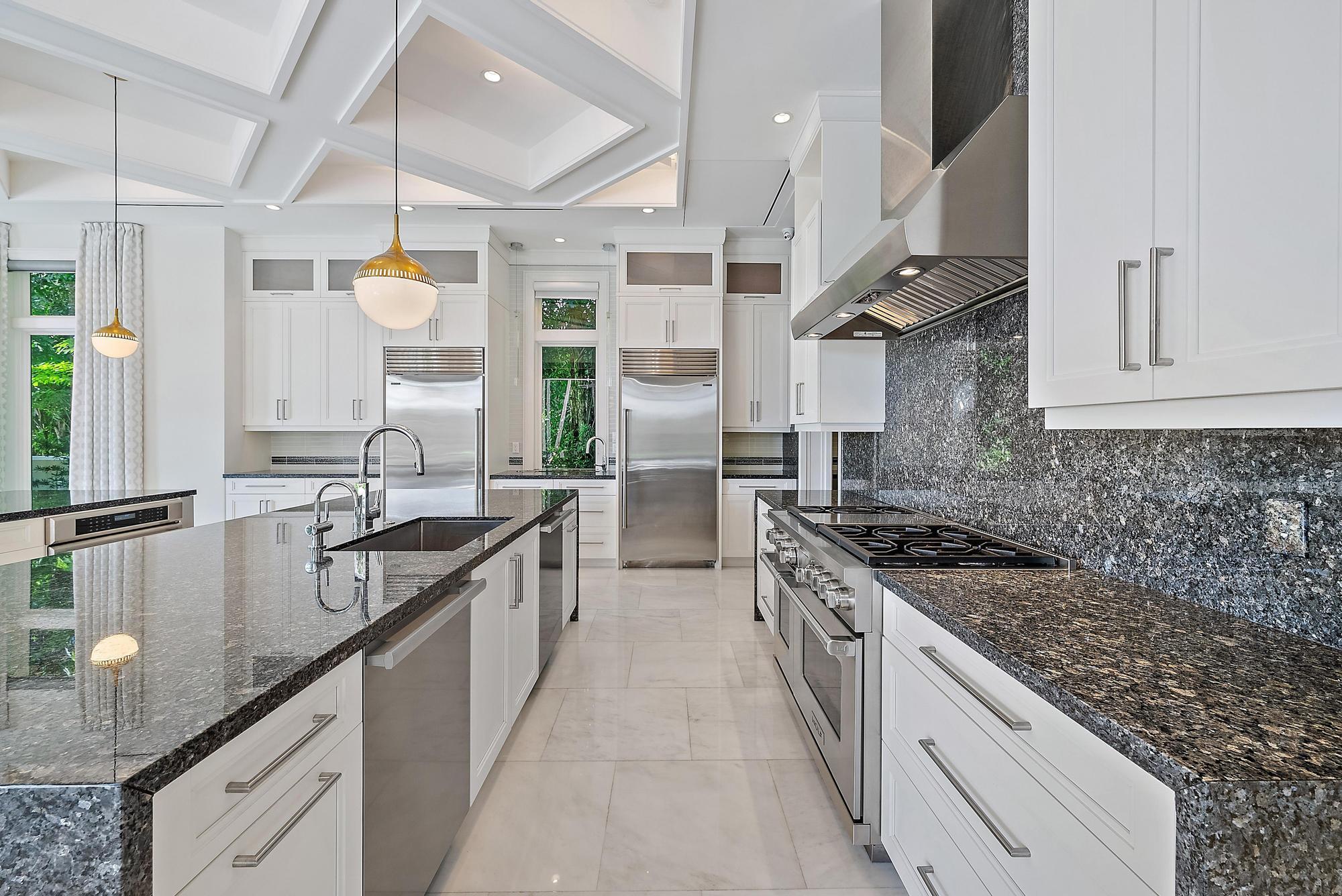 ADMIRALS COVE - Residential