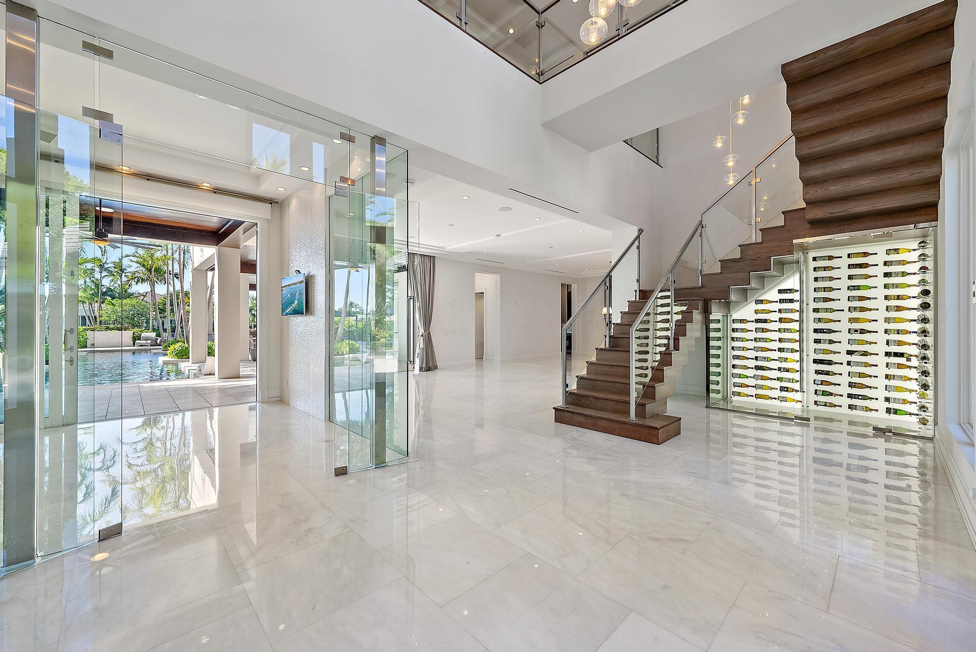 ADMIRALS COVE - Residential