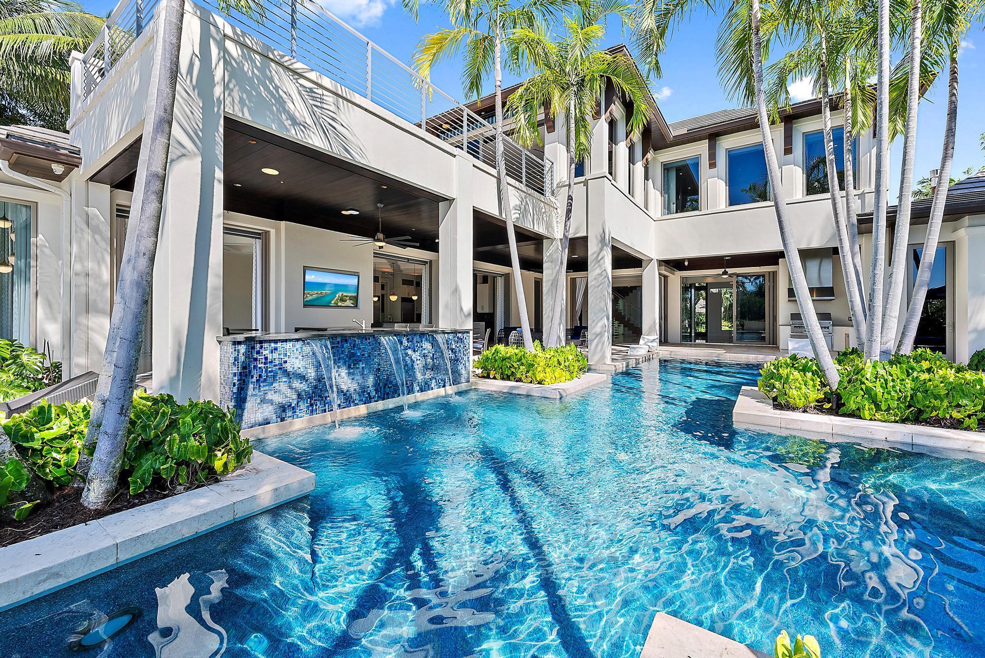 ADMIRALS COVE - Residential