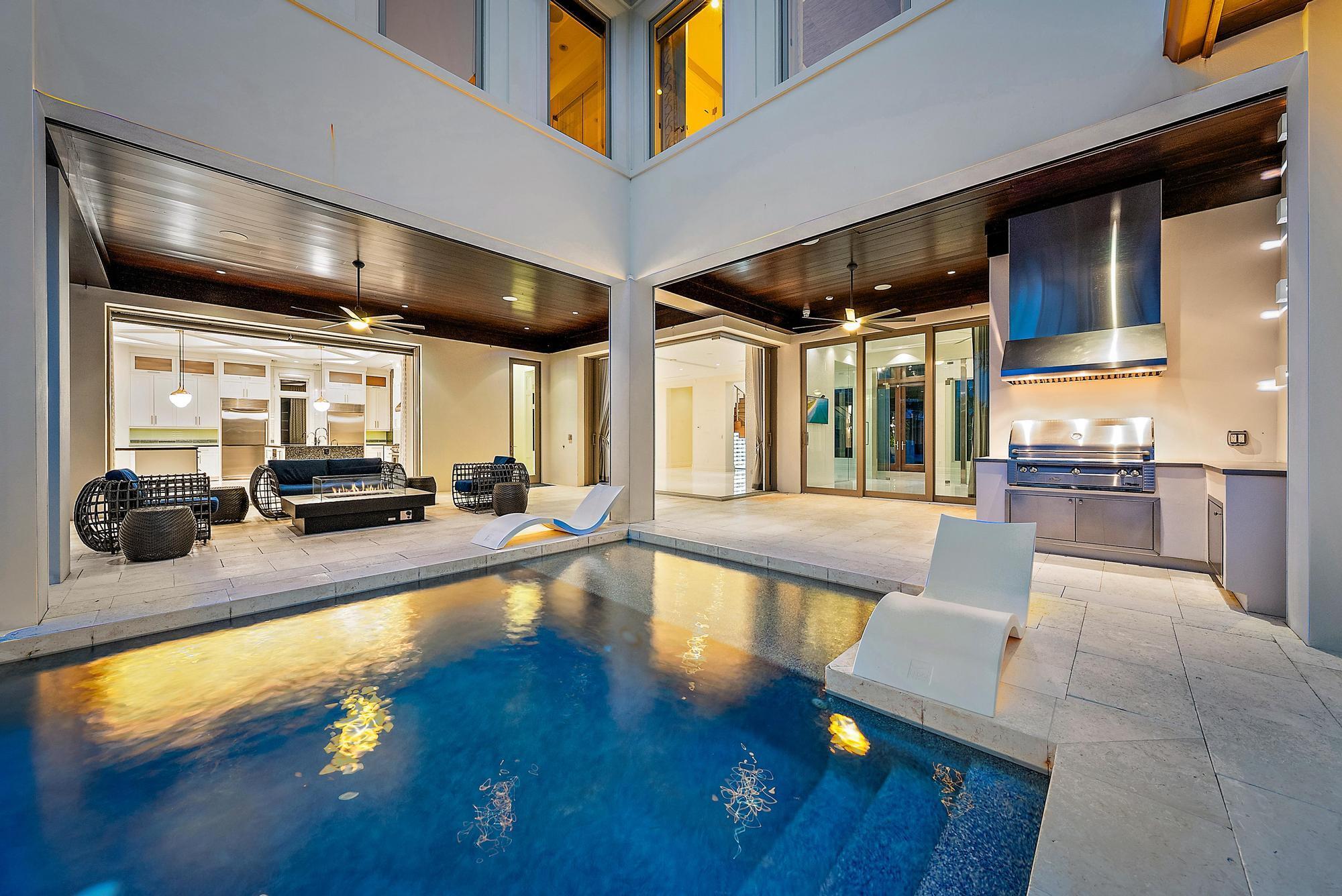 ADMIRALS COVE - Residential