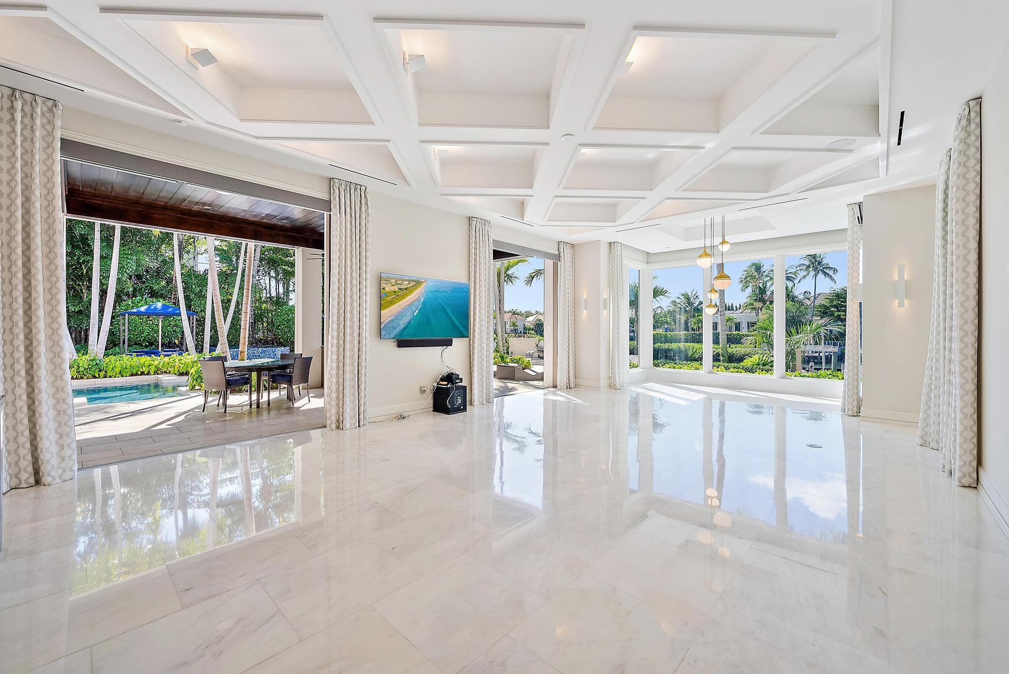 ADMIRALS COVE - Residential