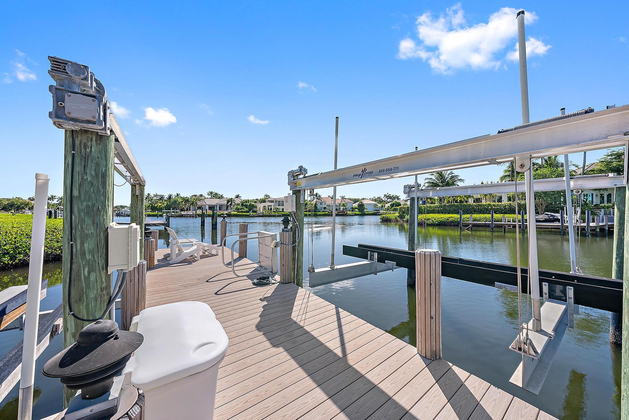 ADMIRALS COVE - Residential