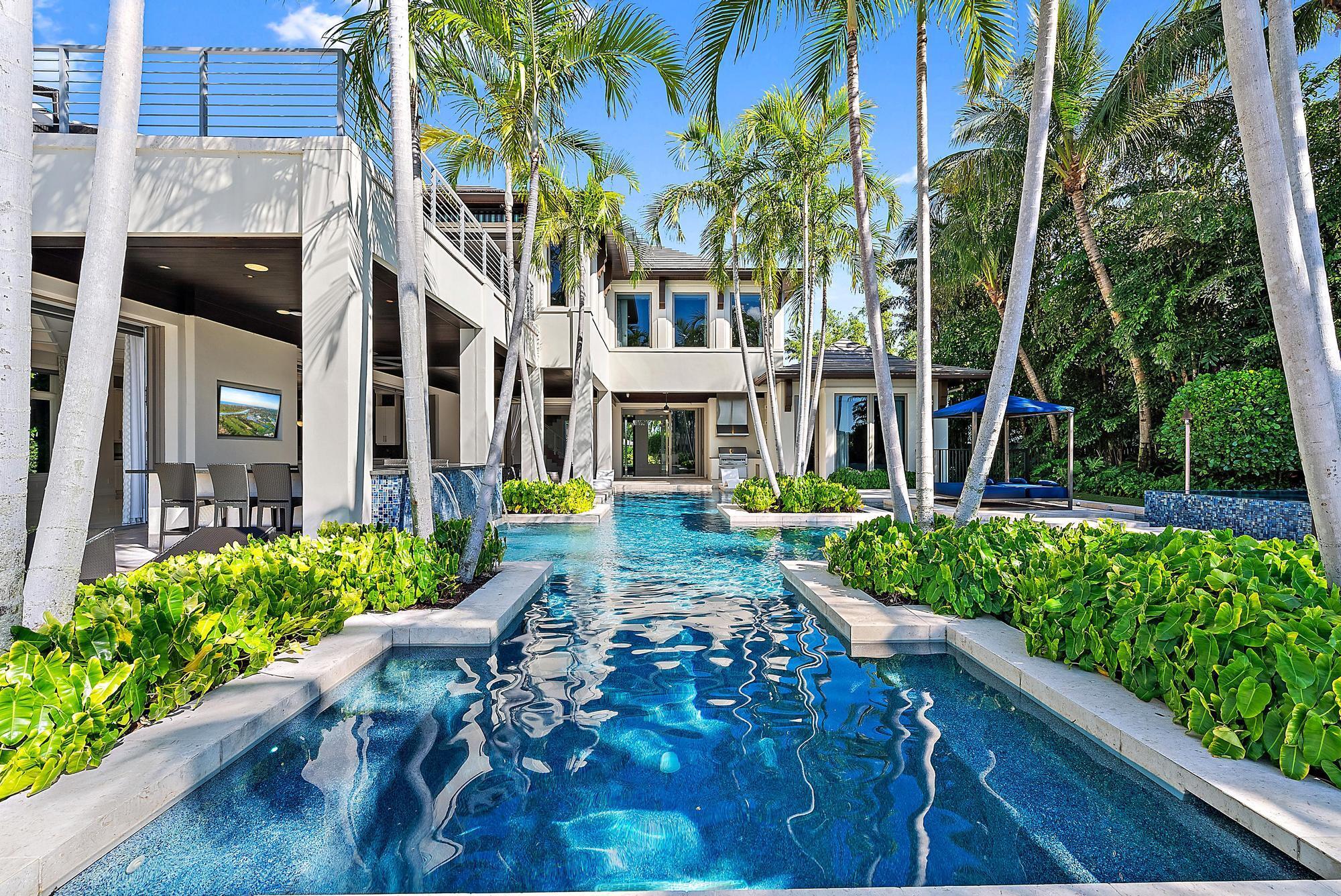 ADMIRALS COVE - Residential