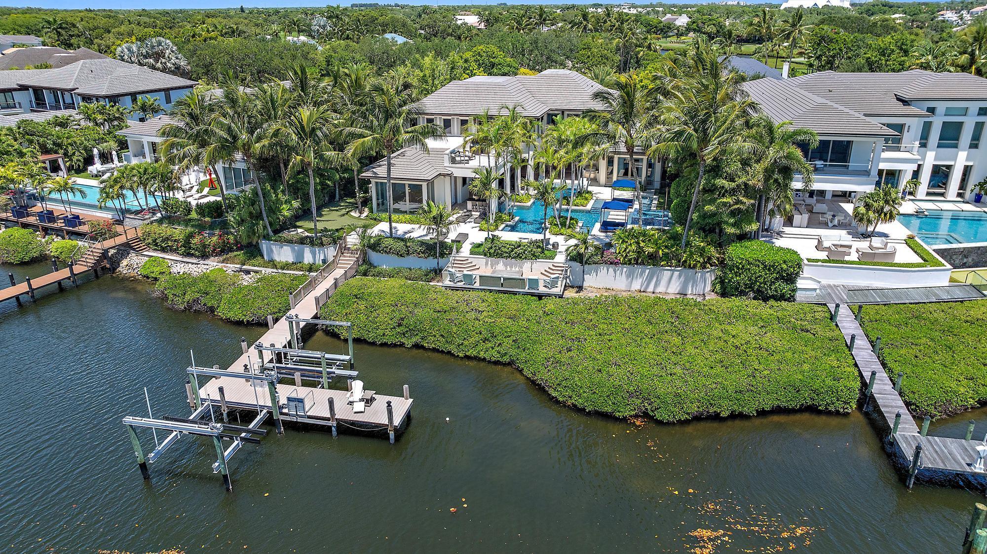 ADMIRALS COVE - Residential
