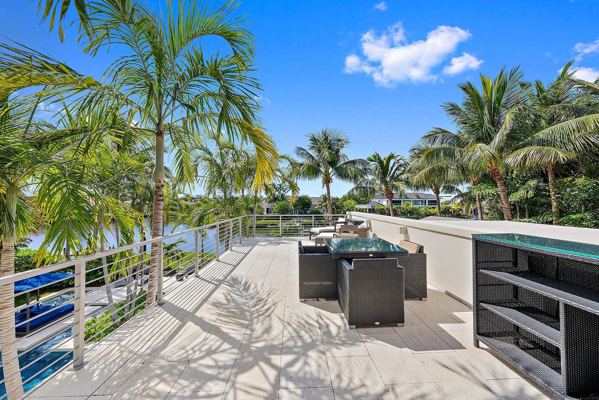 ADMIRALS COVE - Residential