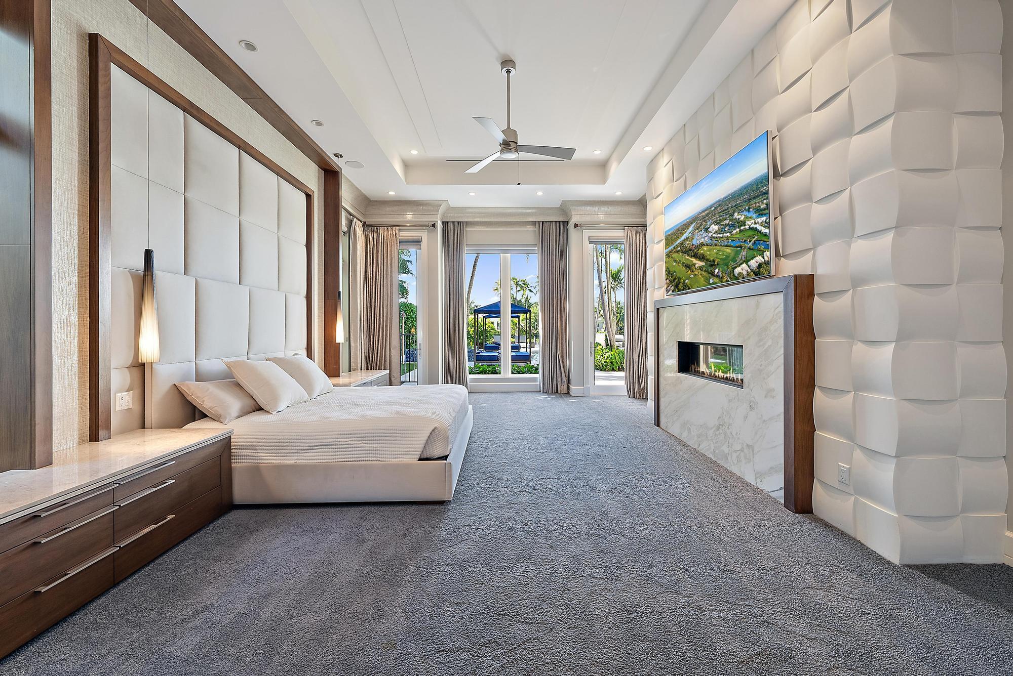 ADMIRALS COVE - Residential