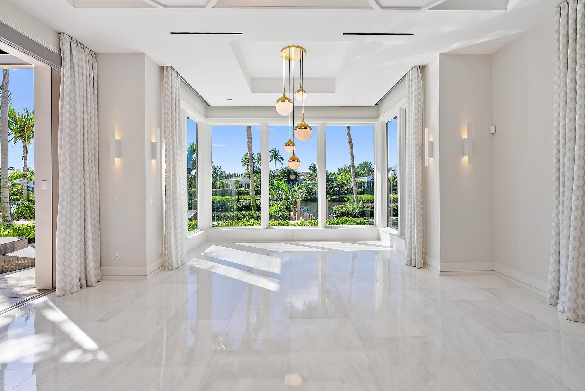 ADMIRALS COVE - Residential