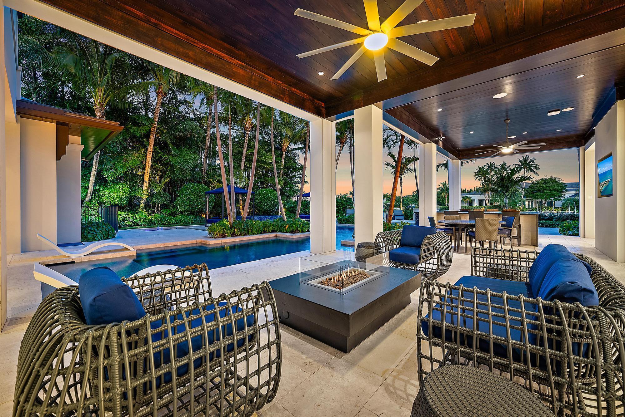 ADMIRALS COVE - Residential