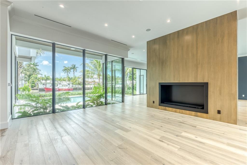 Rio Vista Isles - Residential