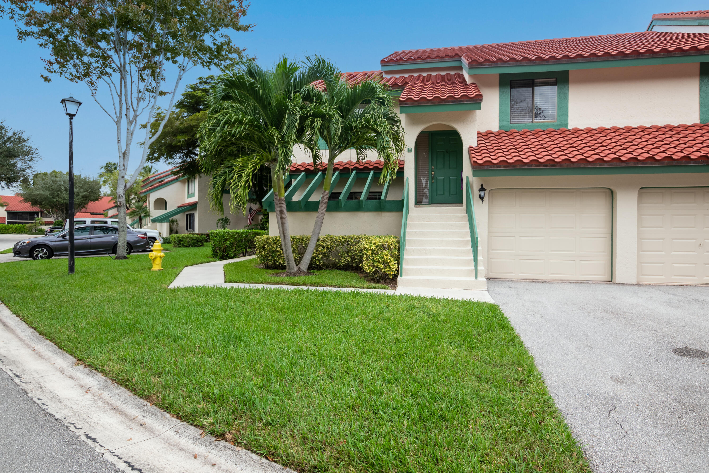Photo 1 of 20 — 3 Lexington Lane E A, Palm Beach Gardens, FL 33418