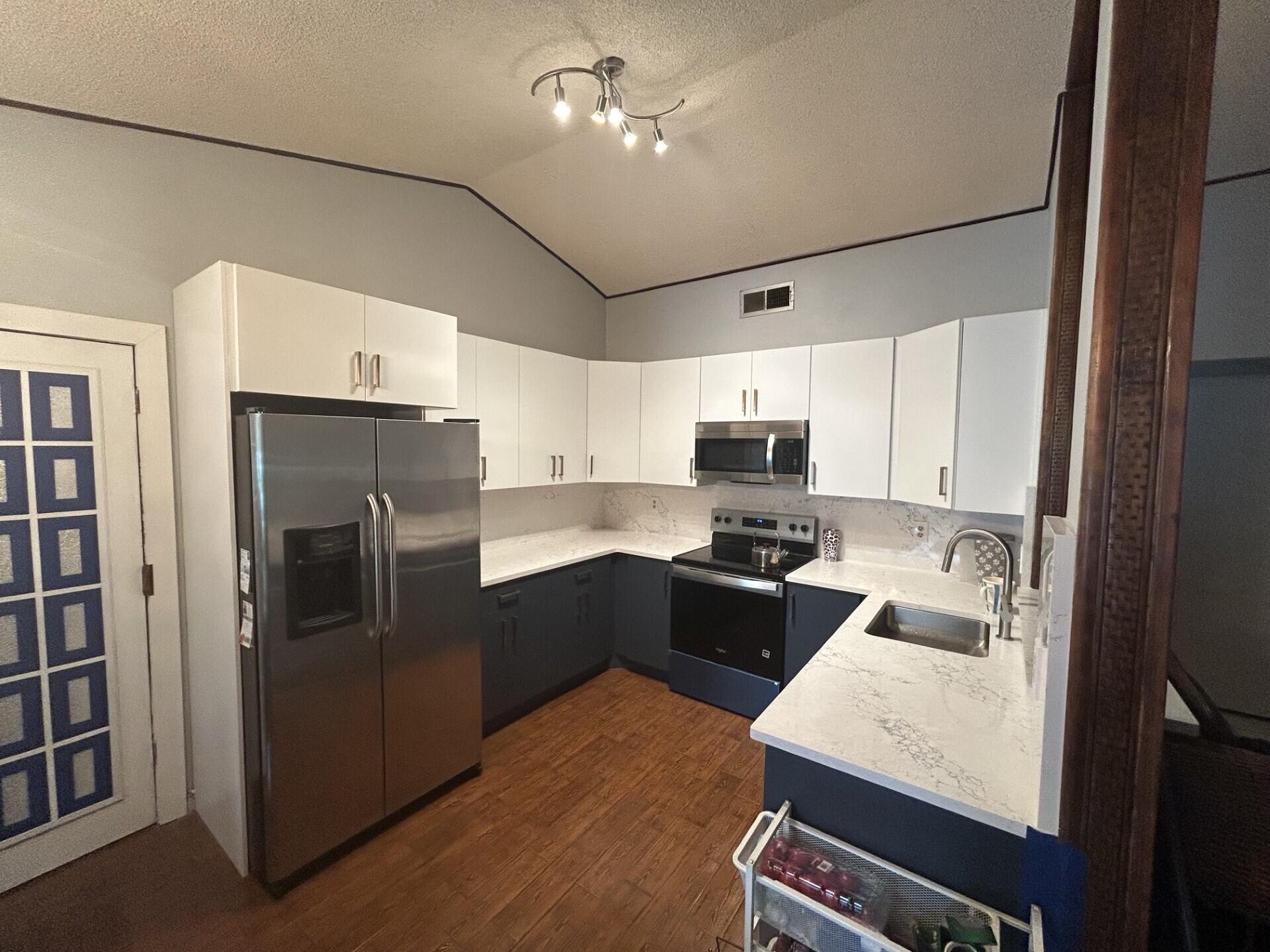 8671 SW 16TH Court