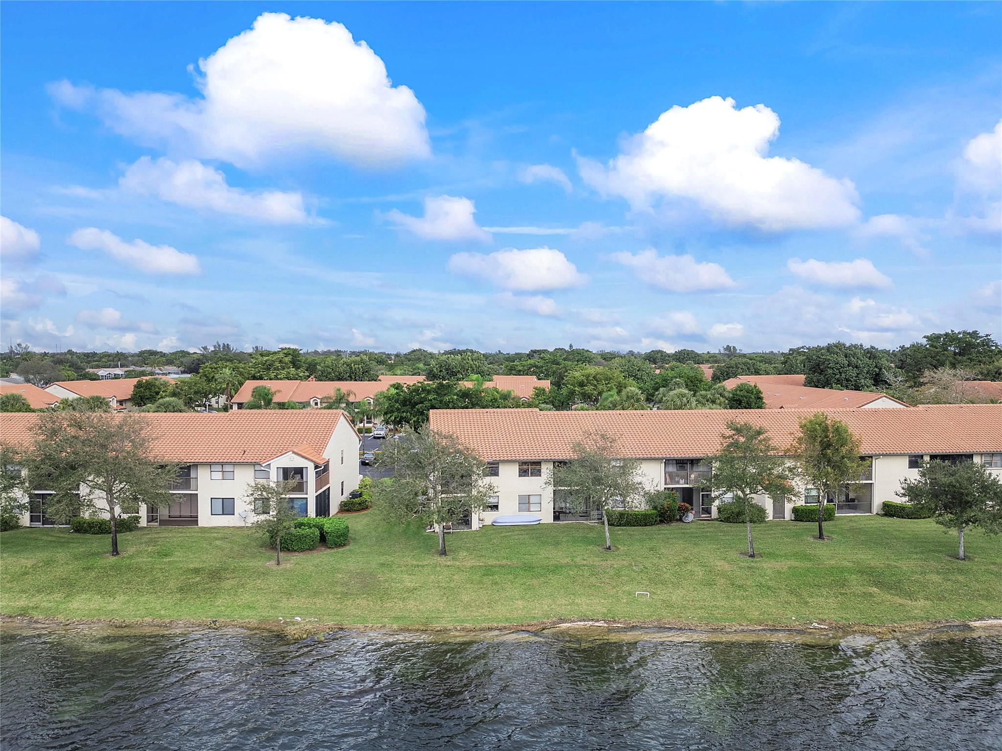 Embassy Sq @ Independ Bay - Residential