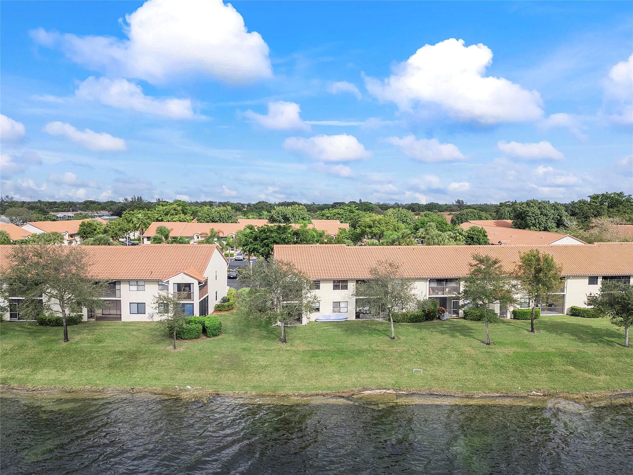 Embassy Sq @ Independ Bay - Residential