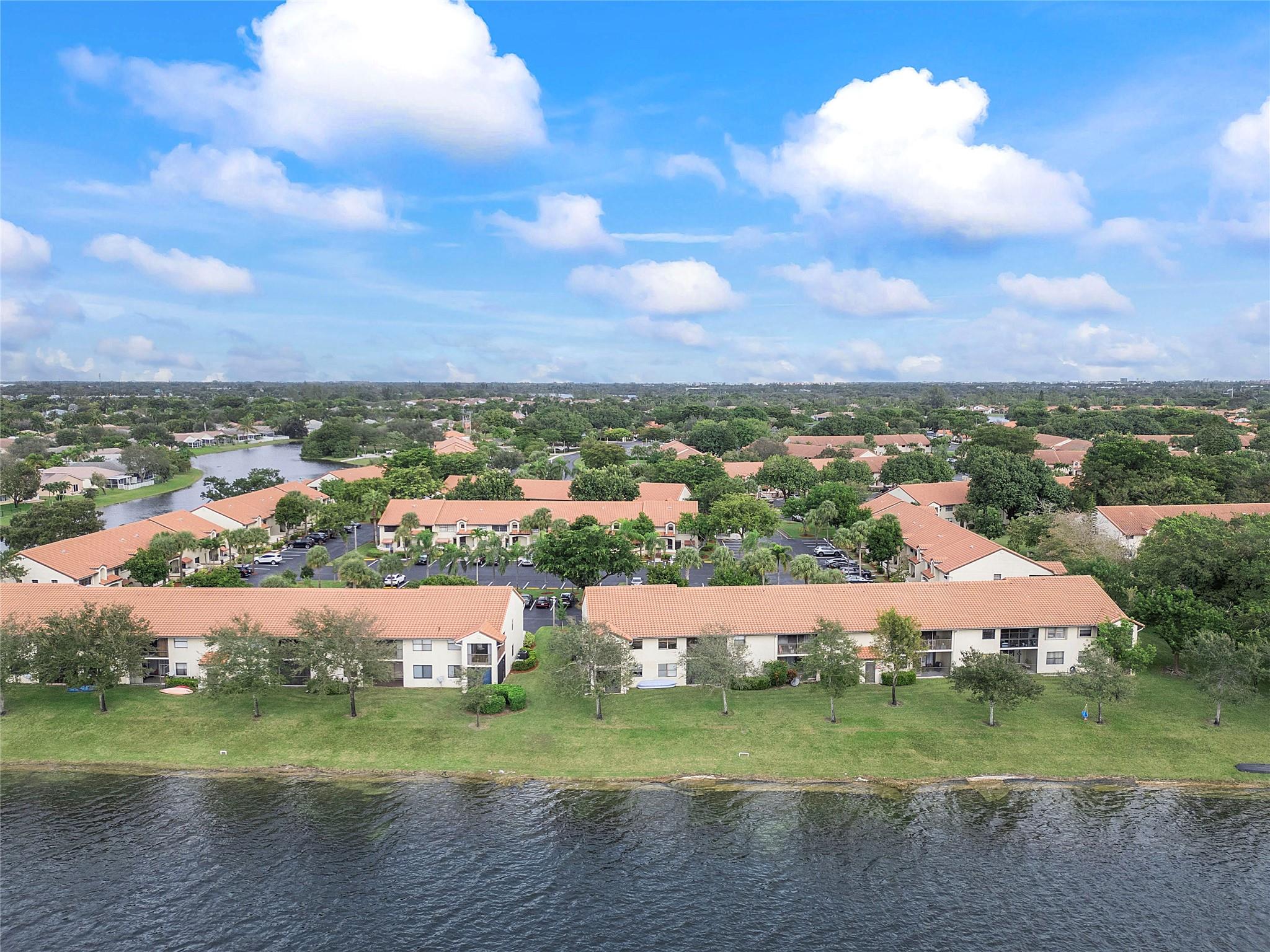 Embassy Sq @ Independ Bay - Residential