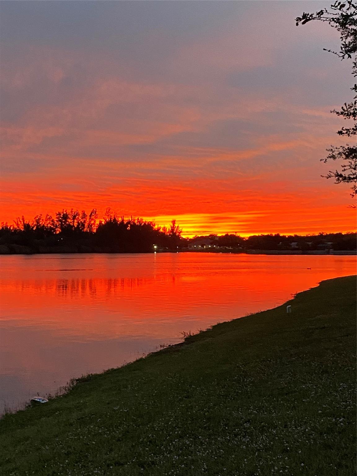 Embassy Sq @ Independ Bay - Residential