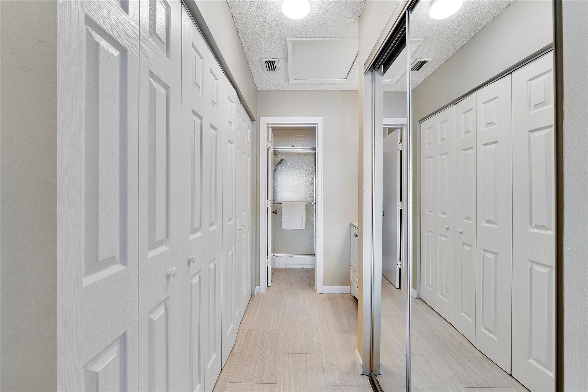 Embassy Sq @ Independ Bay - Residential