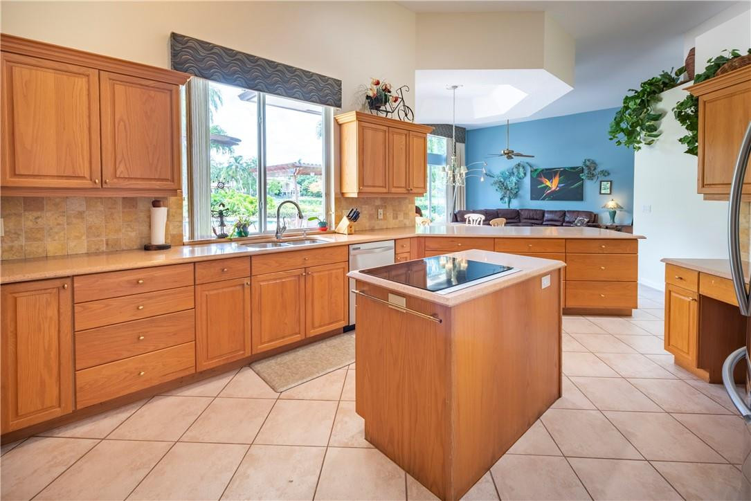 Westridge II 151-17 B - Residential