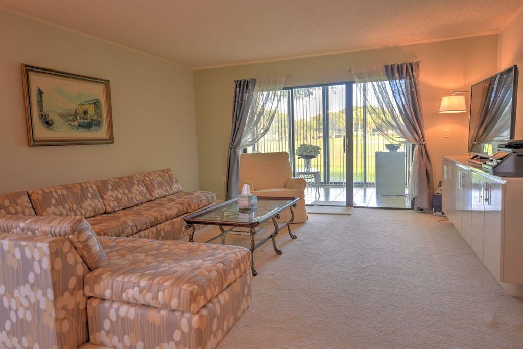 Photo of 5 Stratford Drive #5a, Boynton Beach, FL 33436 (MLS # R11051519)
