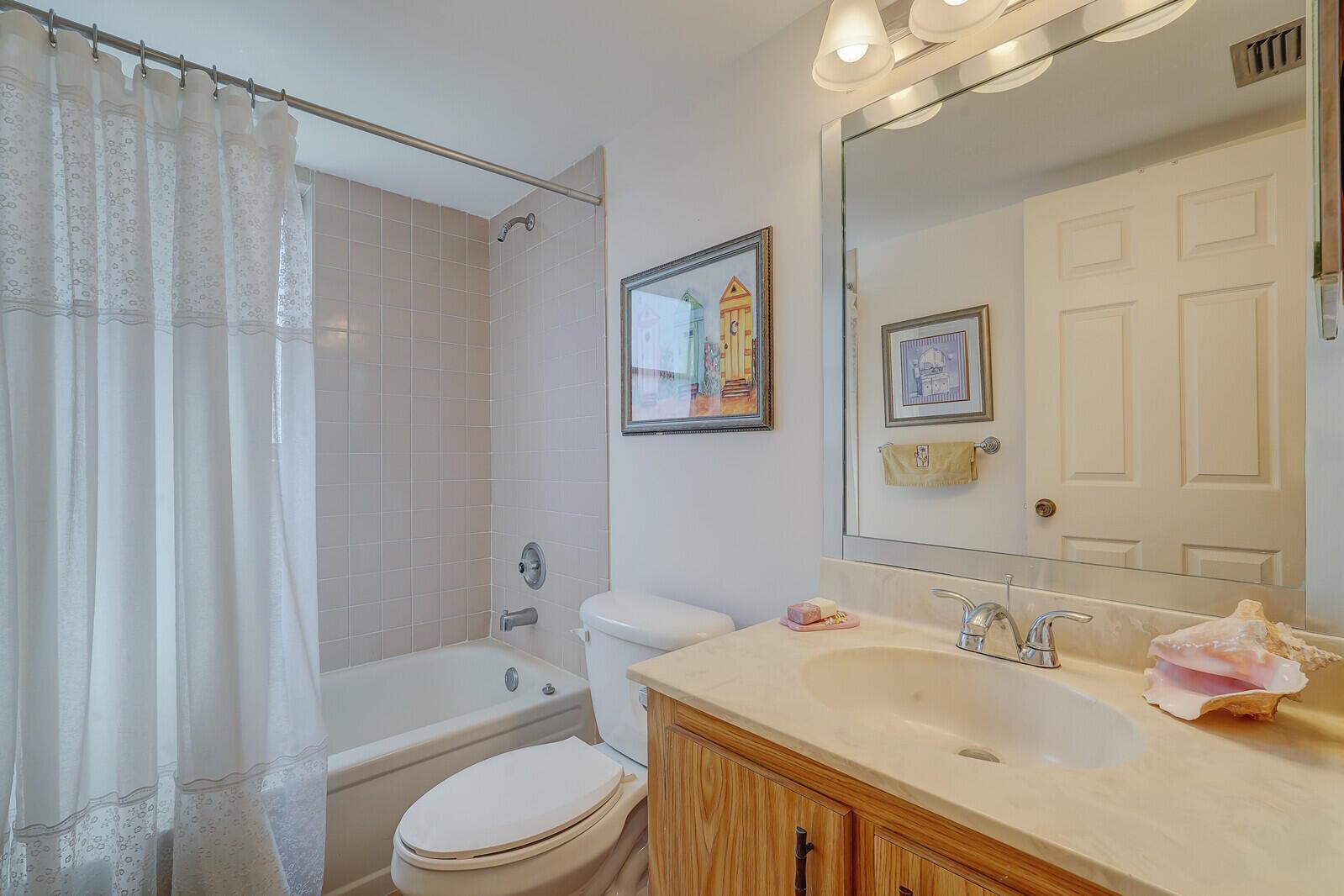 PALM LAKES CONDO - Residential