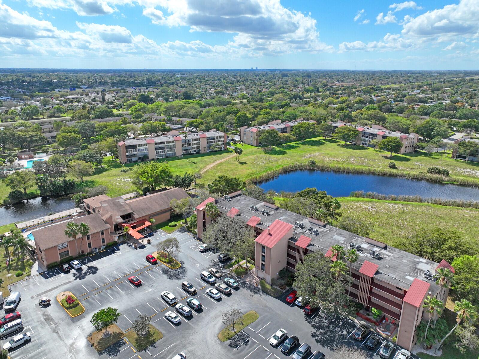 PALM LAKES CONDO - Residential