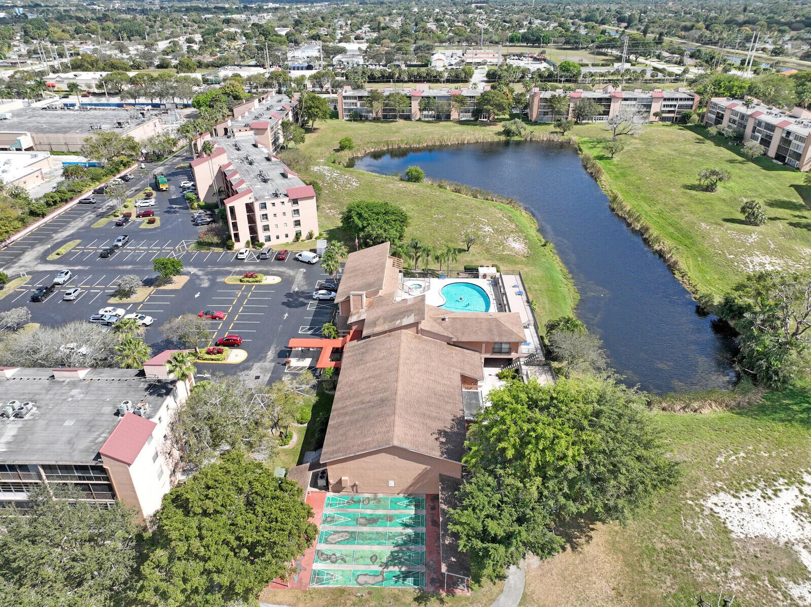 PALM LAKES CONDO - Residential