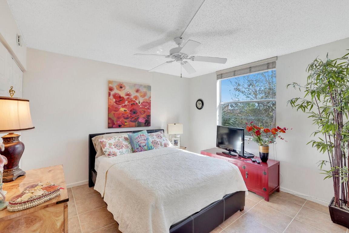 PALM LAKES CONDO - Residential