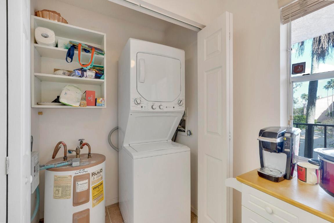 PALM LAKES CONDO - Residential