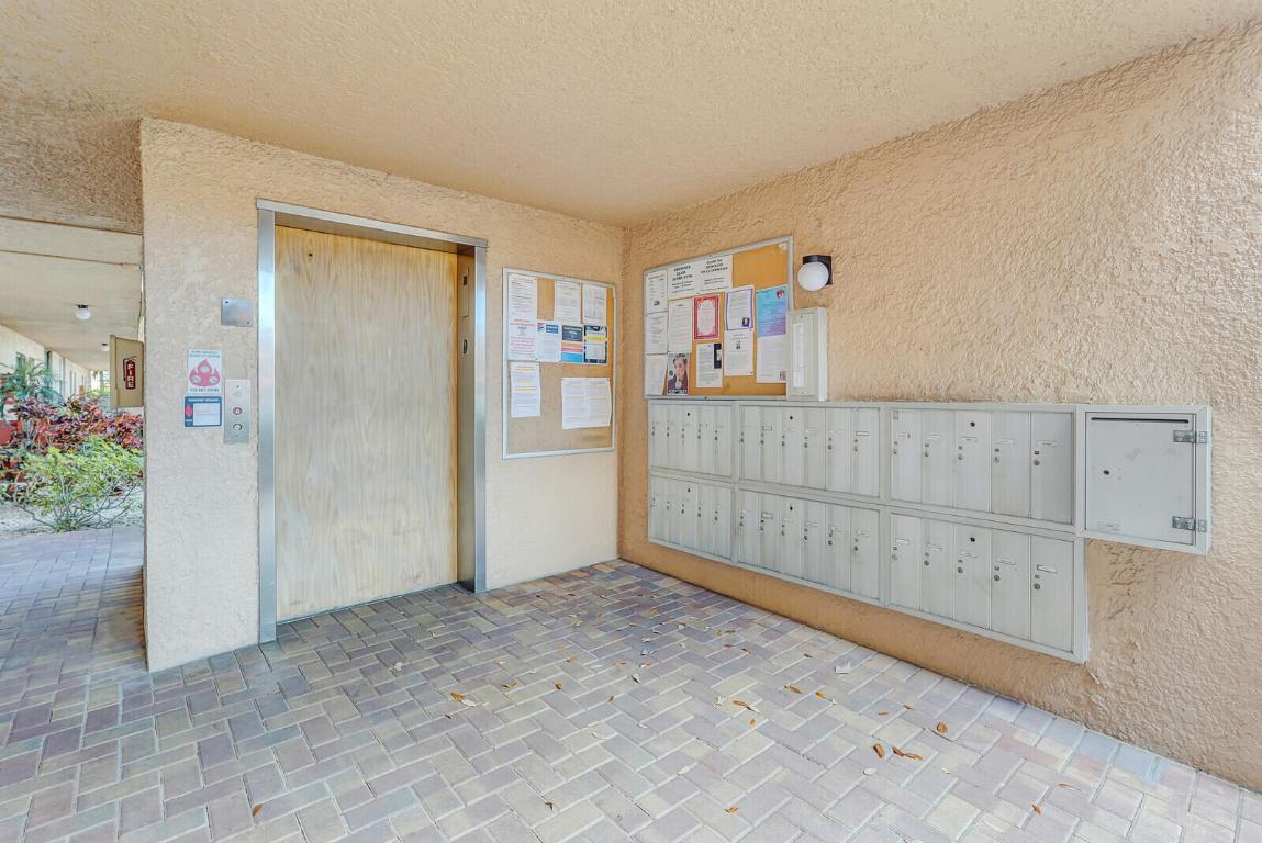 PALM LAKES CONDO - Residential