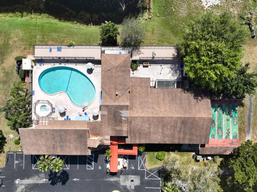 PALM LAKES CONDO - Residential