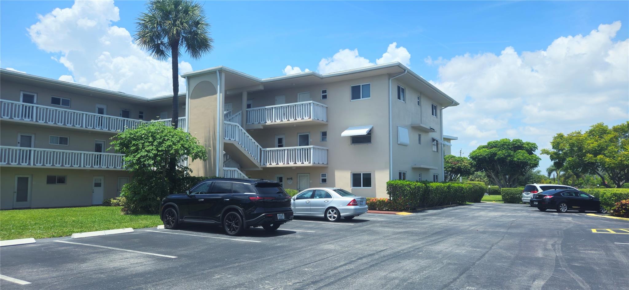 Top floor, corner unit! 2 bedrooms, 2 full baths, updated kitchen/baths plus screened in patio. Use of all the amenities including 2 heated pools, saunas, exercise room, clubhouse, library, billiard room, community activities. Bus to grocery store. Water, cable and internet included in rent.