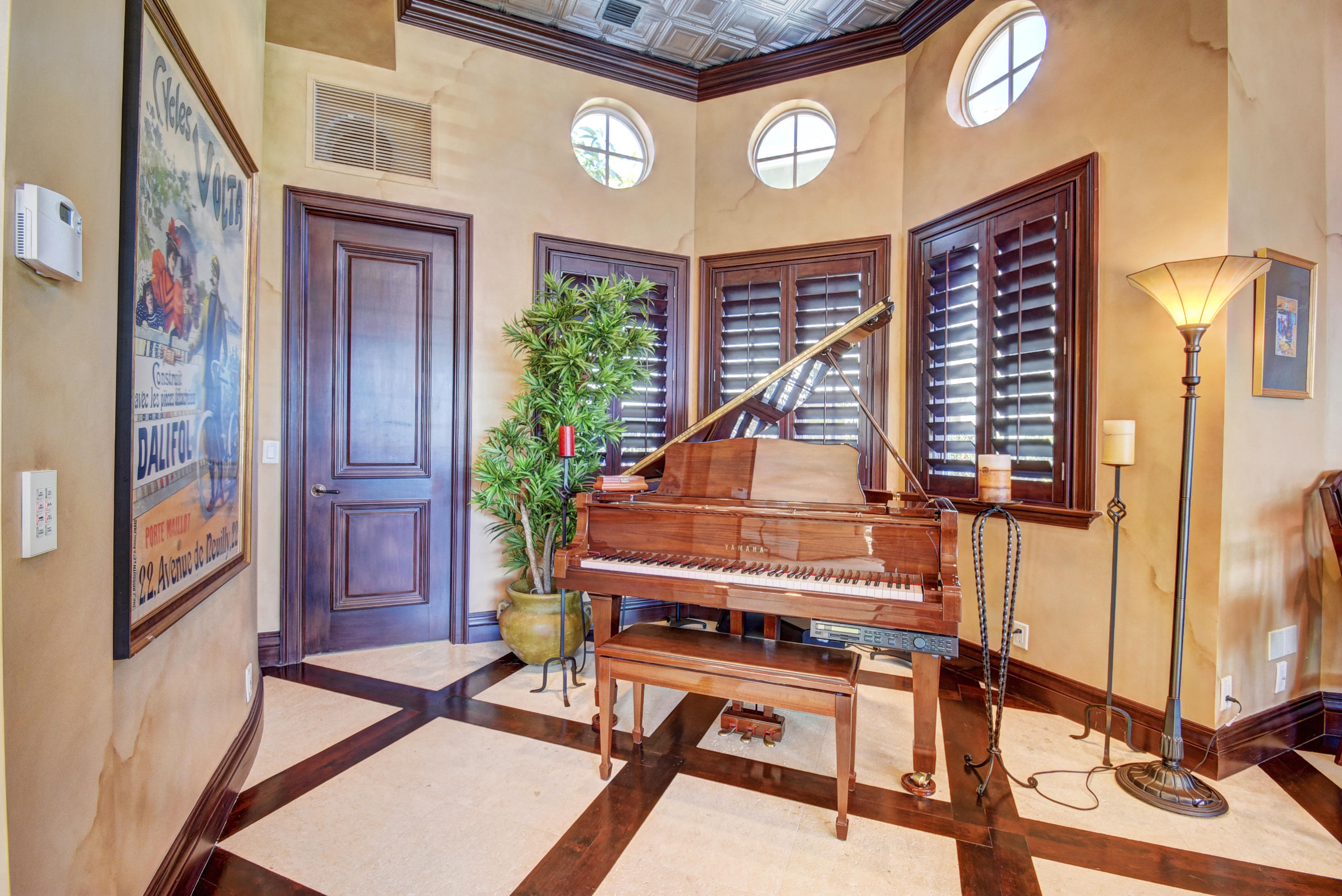 VENETIAN ISLES - Residential